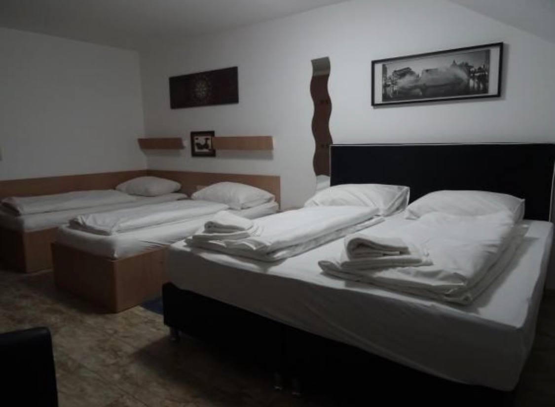 4-Bettzimmer ohne Balkon