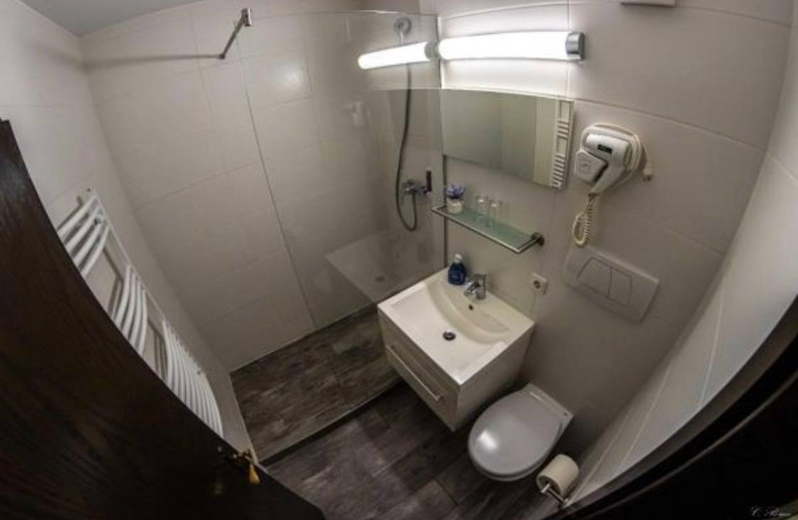 4-Bettzimmer mit Balkon