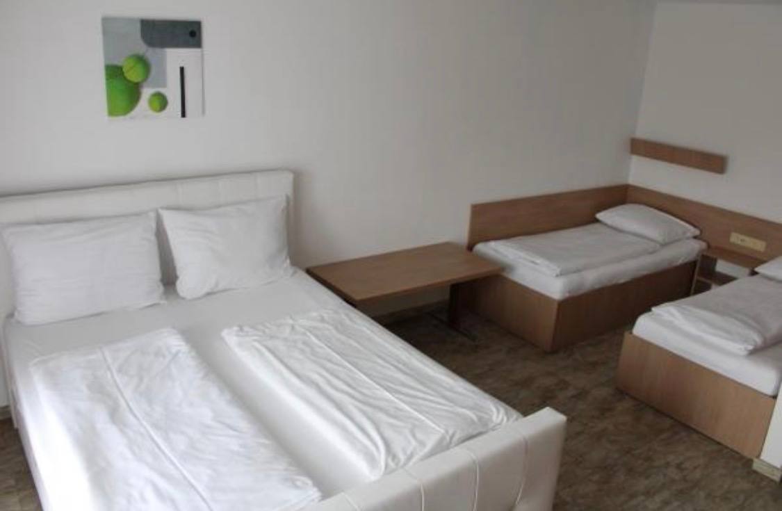 4-Bettzimmer mit Balkon