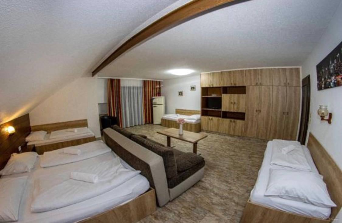 5-Bettzimmer mit Balkon